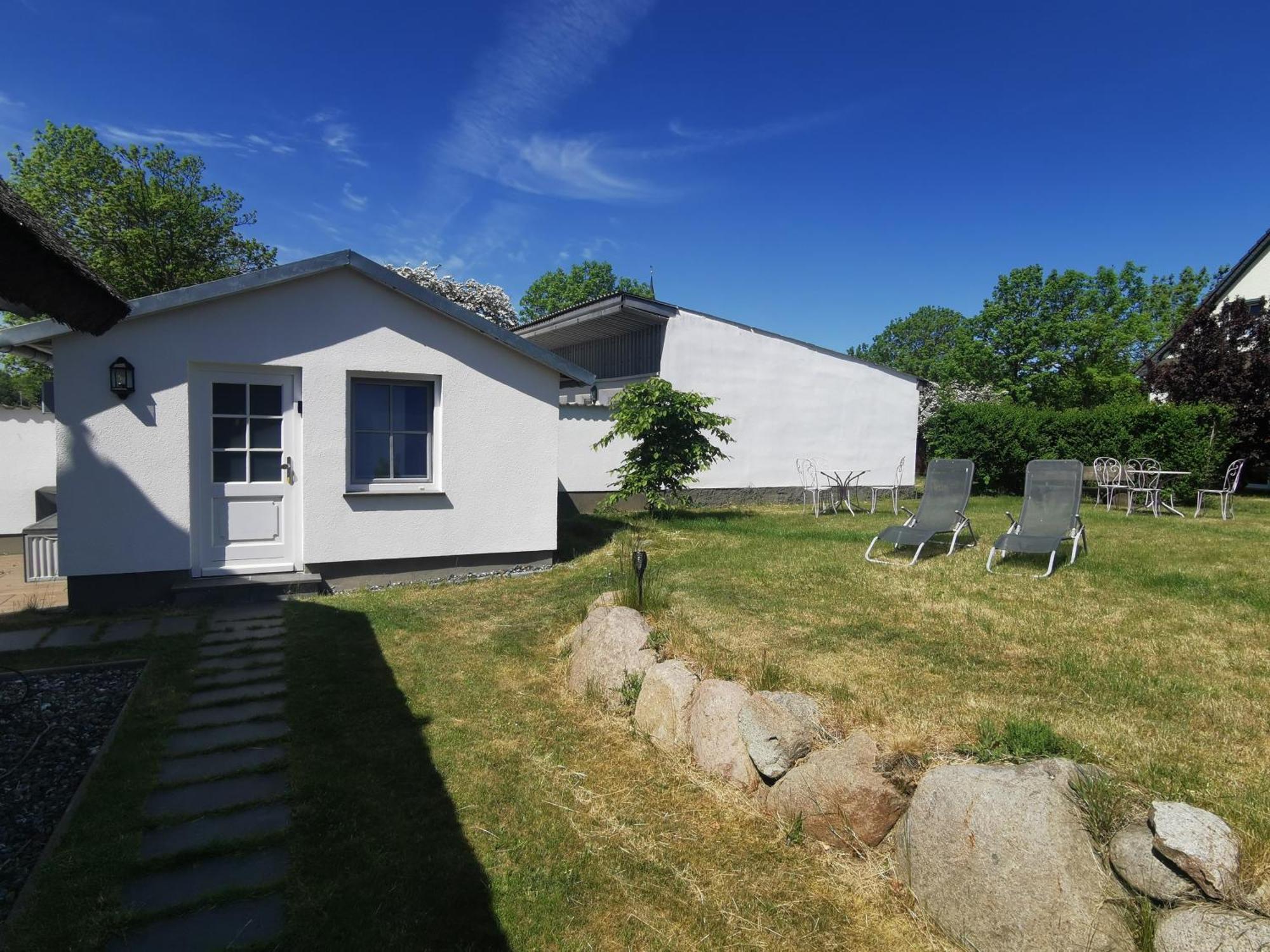 Reetferienhaus - Schaprode Hafen Buitenkant foto